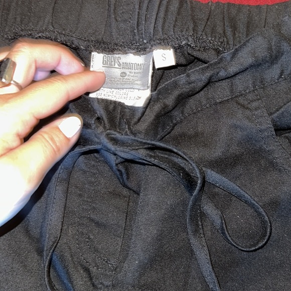 SET* Greys Anatomy by Barco Scrub Top and Bottoms - Picture 5 of 7